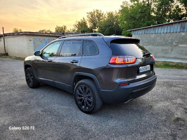 Сірий Джип Cherokee, об'ємом двигуна 3.2 л та пробігом 131 тис. км за 16999 $, фото 5 на Automoto.ua