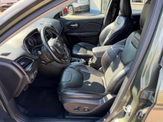 Джип Cherokee 2020 у Хмельницькому на Automoto.ua Сірий Джип Cherokee, об'ємом двигуна 3.2 л та пробігом 47 тис. км за 9000 $, фото 7 на Automoto.ua