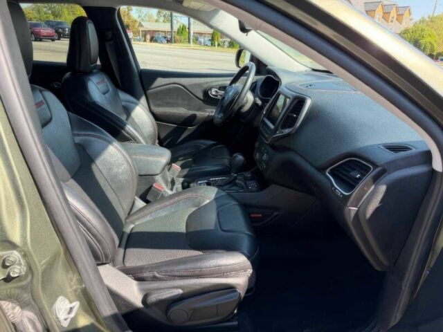 Джип Cherokee 2020 у Хмельницькому на Automoto.ua Сірий Джип Cherokee, об'ємом двигуна 3.2 л та пробігом 47 тис. км за 9000 $, фото 8 на Automoto.ua