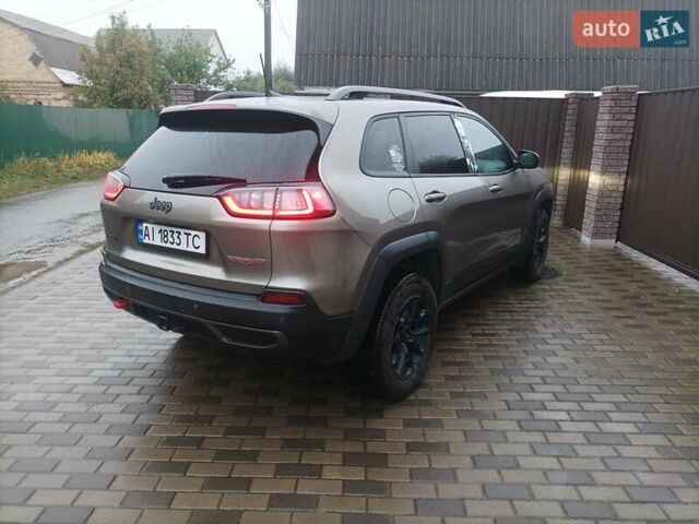 Сірий Джип Cherokee, об'ємом двигуна 3.24 л та пробігом 630 тис. км за 18700 $, фото 8 на Automoto.ua