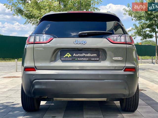 Джип Чероки 2020 в Киеве на Automoto.ua Серый Джип Чероки, объемом двигателя 2.36 л и пробегом 71 тыс. км за 18500 $, фото 12 на Automoto.ua