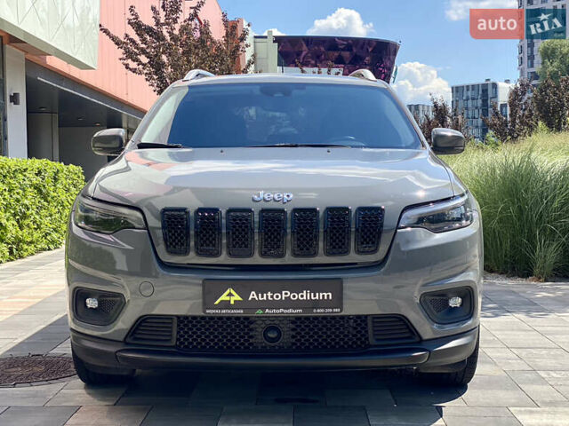 Джип Чероки 2020 в Киеве на Automoto.ua Серый Джип Чероки, объемом двигателя 2.36 л и пробегом 71 тыс. км за 18500 $, фото 5 на Automoto.ua