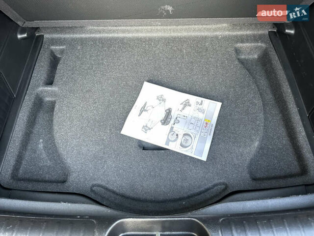 Серый Джип Чероки, объемом двигателя 2.4 л и пробегом 165 тыс. км за 15699 $, фото 254 на Automoto.ua