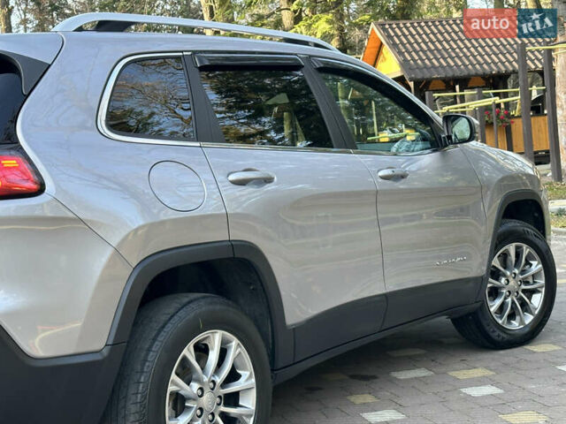 Серый Джип Чероки, объемом двигателя 2.4 л и пробегом 165 тыс. км за 15699 $, фото 137 на Automoto.ua