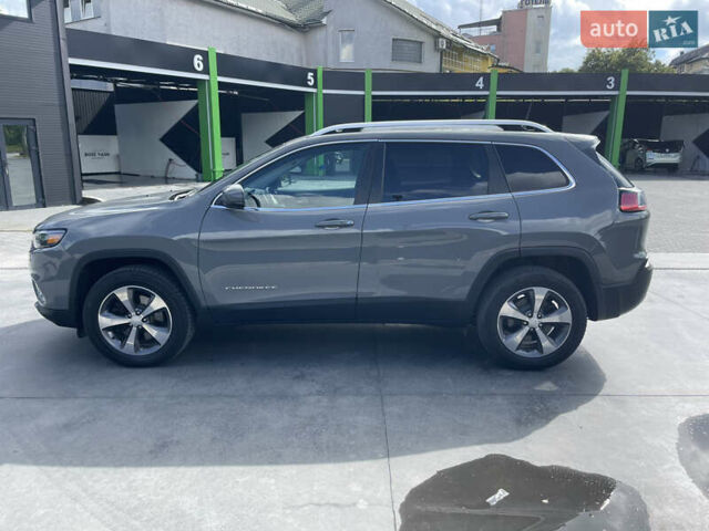 Сірий Джип Cherokee, об'ємом двигуна 3.24 л та пробігом 72 тис. км за 17000 $, фото 5 на Automoto.ua