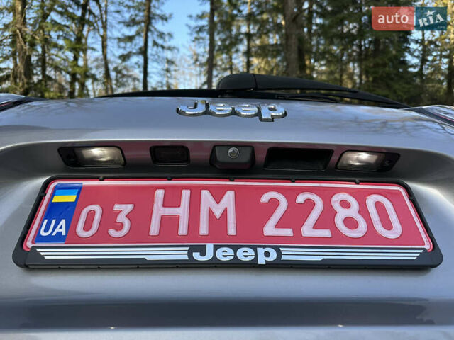Серый Джип Чероки, объемом двигателя 2.4 л и пробегом 165 тыс. км за 15699 $, фото 167 на Automoto.ua