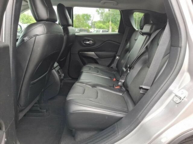 Сірий Джип Cherokee, об'ємом двигуна 3.2 л та пробігом 47 тис. км за 7300 $, фото 9 на Automoto.ua