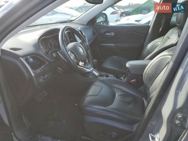 Серый Джип Чероки, объемом двигателя 3.24 л и пробегом 78 тыс. км за 3000 $, фото 5 на Automoto.ua