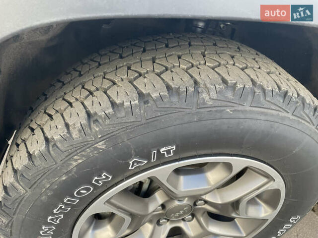 Сірий Джип Cherokee, об'ємом двигуна 3.24 л та пробігом 51 тис. км за 22800 $, фото 9 на Automoto.ua