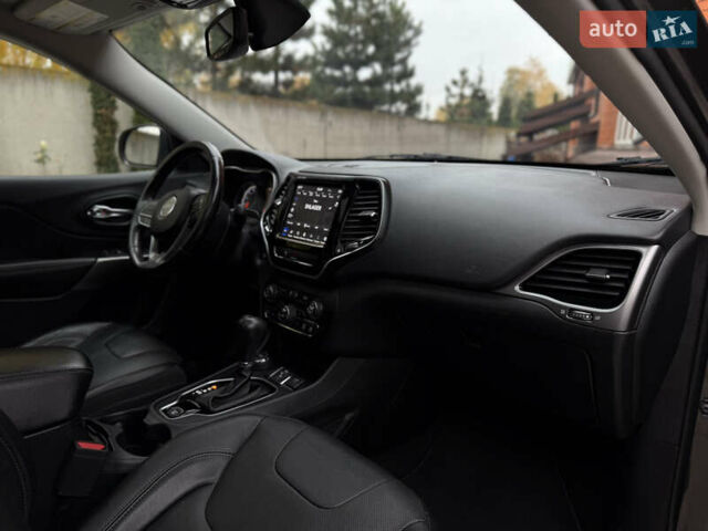 Сірий Джип Cherokee, об'ємом двигуна 3.24 л та пробігом 104 тис. км за 17200 $, фото 57 на Automoto.ua