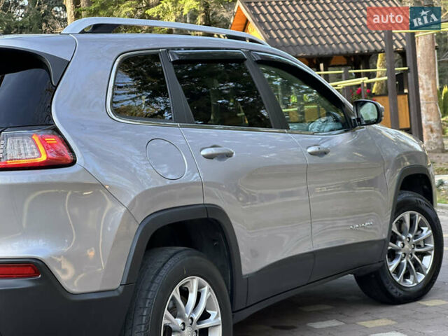 Серый Джип Чероки, объемом двигателя 2.4 л и пробегом 165 тыс. км за 15699 $, фото 136 на Automoto.ua