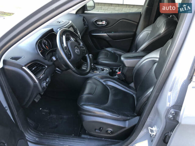 Сірий Джип Cherokee, об'ємом двигуна 3.24 л та пробігом 109 тис. км за 16200 $, фото 33 на Automoto.ua