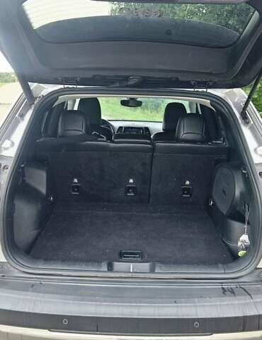 Серый Джип Чероки, объемом двигателя 3.24 л и пробегом 85 тыс. км за 19200 $, фото 3 на Automoto.ua