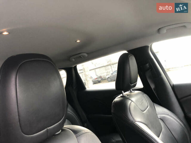 Серый Джип Чероки, объемом двигателя 3.2 л и пробегом 108 тыс. км за 16700 $, фото 31 на Automoto.ua