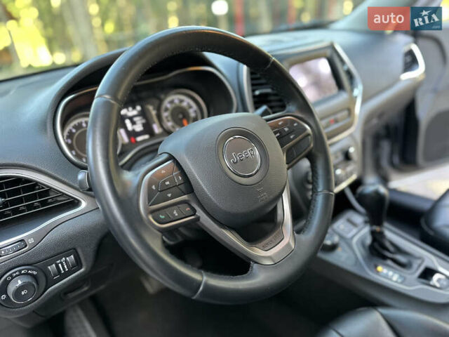 Серый Джип Чероки, объемом двигателя 2.4 л и пробегом 165 тыс. км за 15699 $, фото 190 на Automoto.ua