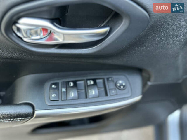 Серый Джип Чероки, объемом двигателя 2.4 л и пробегом 165 тыс. км за 15699 $, фото 212 на Automoto.ua