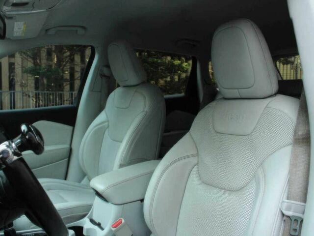 Сірий Джип Cherokee, об'ємом двигуна 2.4 л та пробігом 47 тис. км за 5100 $, фото 7 на Automoto.ua