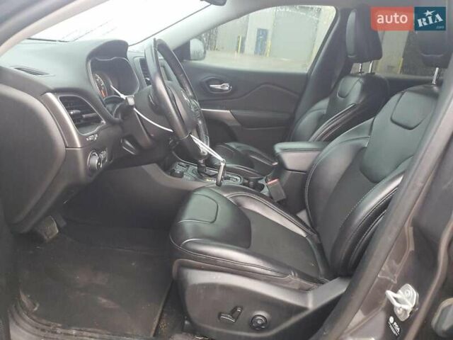 Серый Джип Чероки, объемом двигателя 2.36 л и пробегом 89 тыс. км за 8464 $, фото 6 на Automoto.ua