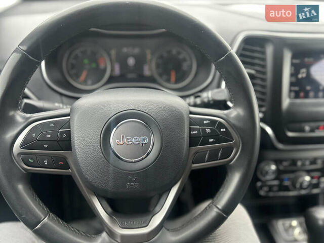 Сірий Джип Cherokee, об'ємом двигуна 2.36 л та пробігом 160 тис. км за 15600 $, фото 18 на Automoto.ua