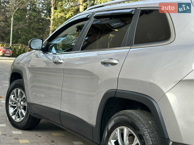 Серый Джип Чероки, объемом двигателя 2.4 л и пробегом 165 тыс. км за 15699 $, фото 97 на Automoto.ua