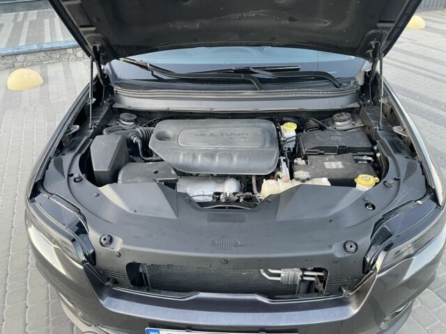 Сірий Джип Cherokee, об'ємом двигуна 2.4 л та пробігом 80 тис. км за 17400 $, фото 6 на Automoto.ua