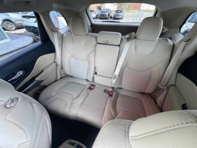 Сірий Джип Cherokee, об'ємом двигуна 2.4 л та пробігом 18 тис. км за 12300 $, фото 9 на Automoto.ua