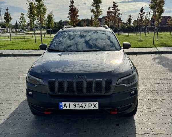 Серый Джип Чероки, объемом двигателя 3.24 л и пробегом 124 тыс. км за 18900 $, фото 2 на Automoto.ua