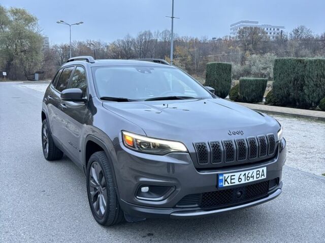 Серый Джип Чероки, объемом двигателя 3.2 л и пробегом 43 тыс. км за 21800 $, фото 2 на Automoto.ua