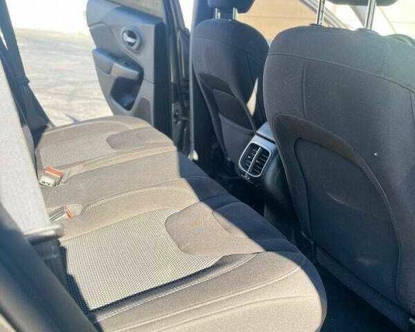 Сірий Джип Cherokee, об'ємом двигуна 2.4 л та пробігом 32 тис. км за 4200 $, фото 10 на Automoto.ua