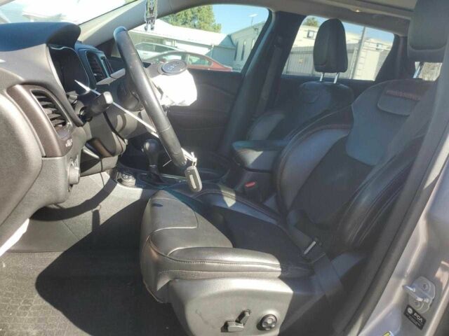 Джип Чероки 2021 в Львове на Automoto.ua Серый Джип Чероки, объемом двигателя 3.2 л и пробегом 141 тыс. км за 10000 $, фото 11 на Automoto.ua