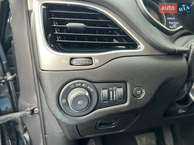 Сірий Джип Cherokee, об'ємом двигуна 3.2 л та пробігом 121 тис. км за 17800 $, фото 21 на Automoto.ua