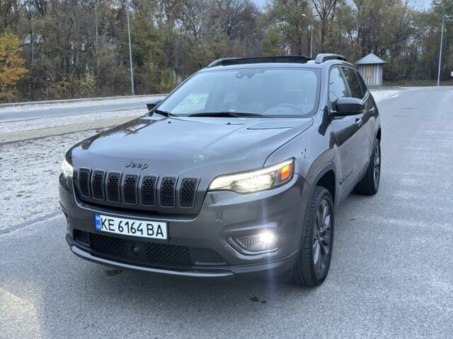 Серый Джип Чероки, объемом двигателя 3.2 л и пробегом 43 тыс. км за 21800 $, фото 18 на Automoto.ua