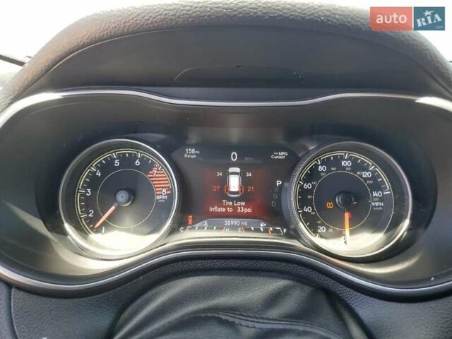 Джип Cherokee 2021 у Львові на Automoto.ua Сірий Джип Cherokee, об'ємом двигуна 3.24 л та пробігом 62 тис. км за 3000 $, фото 3 на Automoto.ua