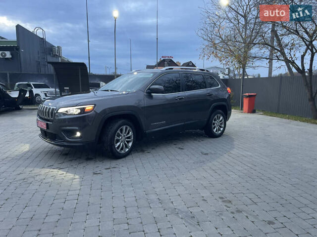 Серый Джип Чероки, объемом двигателя 1.99 л и пробегом 122 тыс. км за 17900 $, фото 2 на Automoto.ua