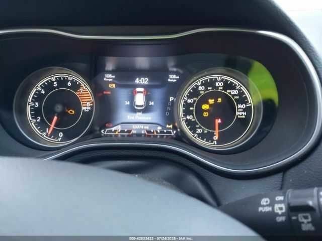 Сірий Джип Cherokee, об'ємом двигуна 0 л та пробігом 33 тис. км за 4250 $, фото 5 на Automoto.ua
