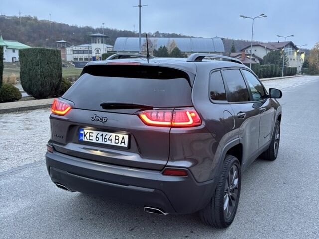 Серый Джип Чероки, объемом двигателя 3.2 л и пробегом 43 тыс. км за 21800 $, фото 3 на Automoto.ua