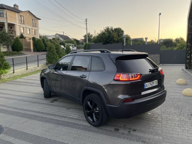 Сірий Джип Cherokee, об'ємом двигуна 2.4 л та пробігом 80 тис. км за 17400 $, фото 2 на Automoto.ua