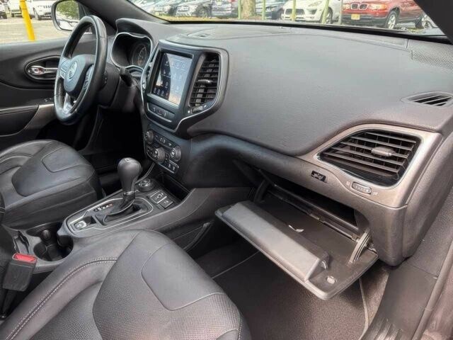 Сірий Джип Cherokee, об'ємом двигуна 3.2 л та пробігом 34 тис. км за 15200 $, фото 7 на Automoto.ua