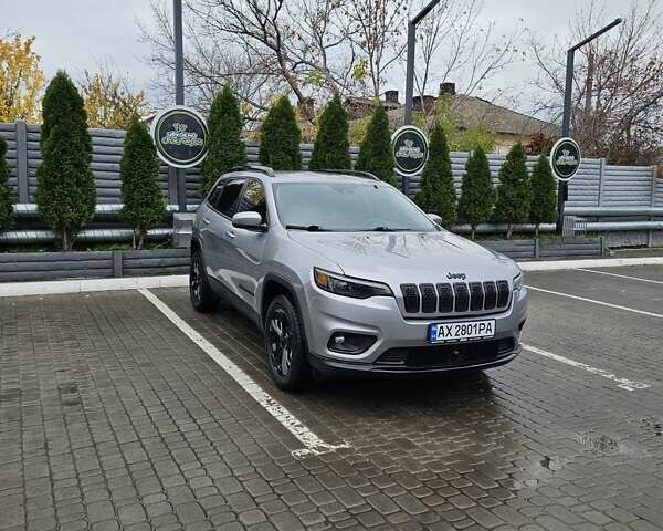 Серый Джип Чероки, объемом двигателя 2.36 л и пробегом 103 тыс. км за 21300 $, фото 3 на Automoto.ua