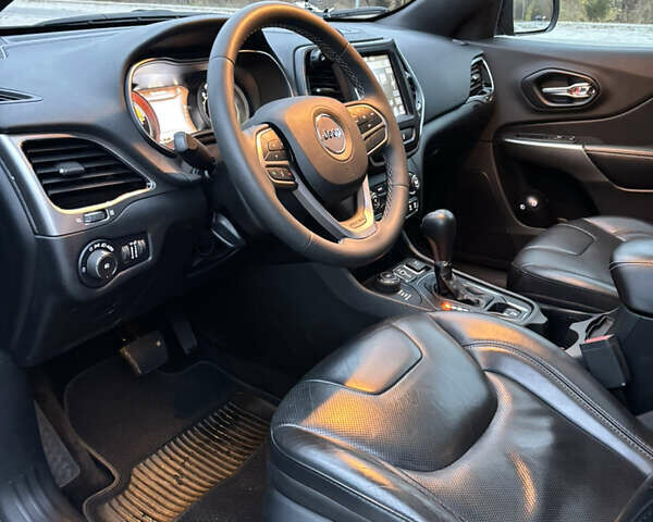 Серый Джип Чероки, объемом двигателя 3.24 л и пробегом 43 тыс. км за 21800 $, фото 7 на Automoto.ua