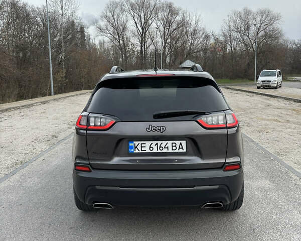 Сірий Джип Cherokee, об'ємом двигуна 3.24 л та пробігом 43 тис. км за 19199 $, фото 4 на Automoto.ua
