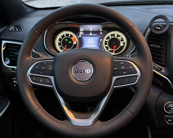 Сірий Джип Cherokee, об'ємом двигуна 3.24 л та пробігом 43 тис. км за 19199 $, фото 12 на Automoto.ua