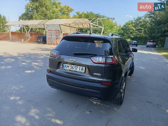 Сірий Джип Cherokee, об'ємом двигуна 3.24 л та пробігом 21 тис. км за 20400 $, фото 6 на Automoto.ua