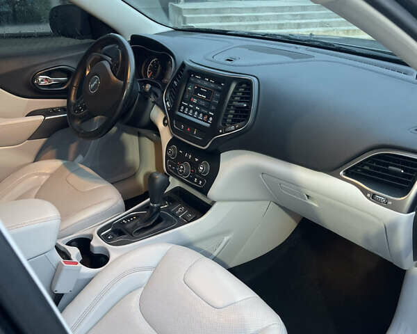 Серый Джип Чероки, объемом двигателя 1.99 л и пробегом 122 тыс. км за 17900 $, фото 18 на Automoto.ua