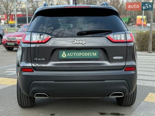 Серый Джип Чероки, объемом двигателя 2 л и пробегом 32 тыс. км за 21999 $, фото 4 на Automoto.ua