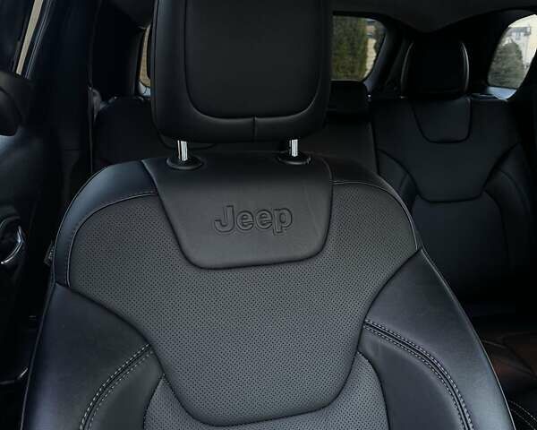 Сірий Джип Cherokee, об'ємом двигуна 3.24 л та пробігом 17 тис. км за 22950 $, фото 58 на Automoto.ua