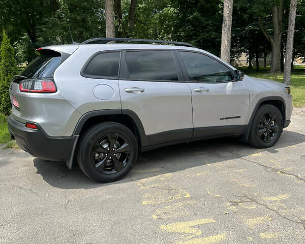 Сірий Джип Cherokee, об'ємом двигуна 3.2 л та пробігом 93 тис. км за 18900 $, фото 16 на Automoto.ua
