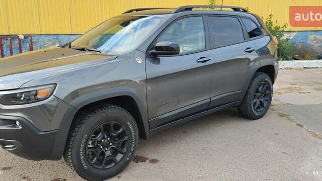Сірий Джип Cherokee, об'ємом двигуна 3.24 л та пробігом 33 тис. км за 26000 $, фото 3 на Automoto.ua