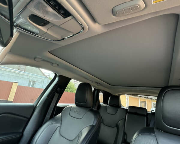 Сірий Джип Cherokee, об'ємом двигуна 3.2 л та пробігом 93 тис. км за 18900 $, фото 46 на Automoto.ua