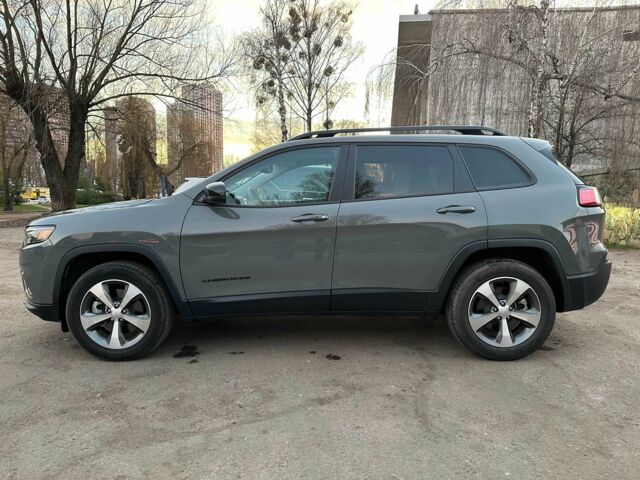 Серый Джип Чероки, объемом двигателя 3.2 л и пробегом 55 тыс. км за 21800 $, фото 2 на Automoto.ua